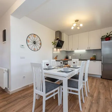 Ferienhaus Romantica-urlaub Mit Dem Hund Holiday home Privlaka (Zadar)